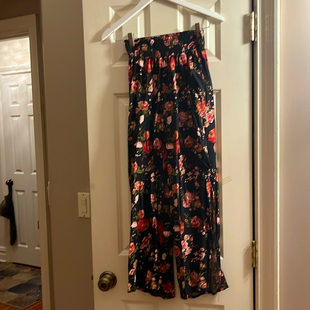 Women’s cropped palazzo pants